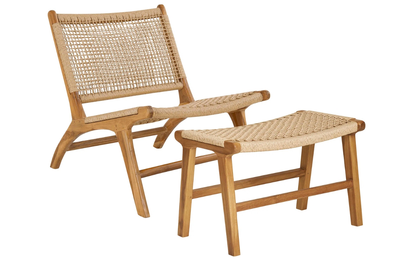 Nordic Living Teakové křeslo Debra s podnožkou