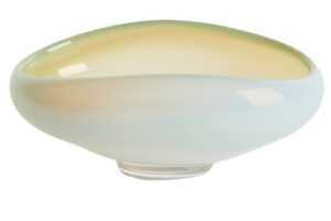 Kave Home Bílá skleněná dekorativní mísa Nodila 19 x 16 cm