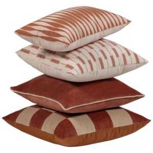 WOOOD Set čtyř oranžovo-béžových polštářů Zena